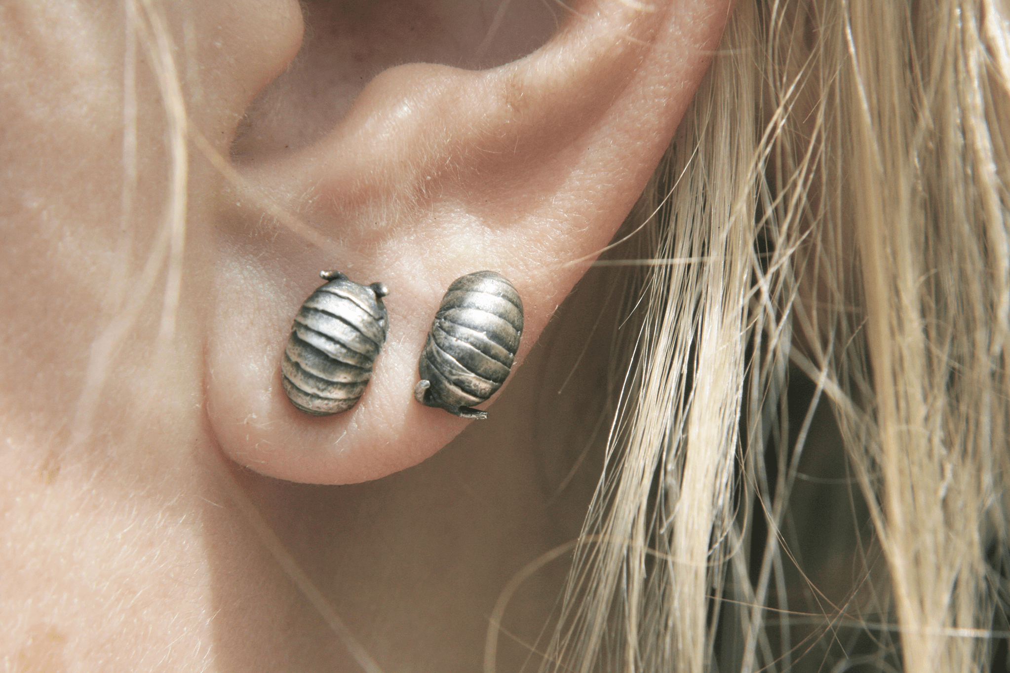Sorm'86 だんごむしピアスRoly-poly earrings